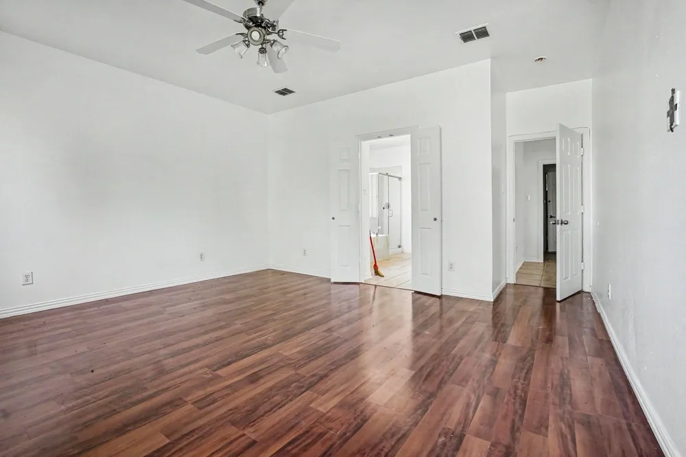 3023 Riverwood Lane Grand Prairie, TX 75052