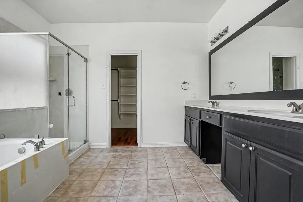3023 Riverwood Lane Grand Prairie, TX 75052
