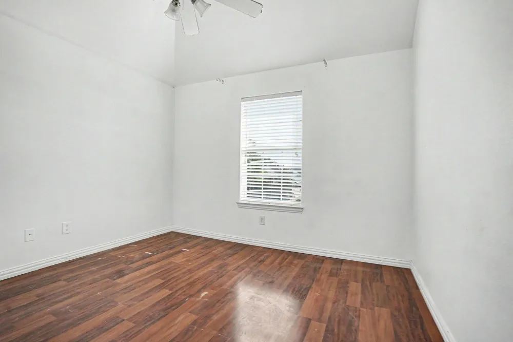 3023 Riverwood Lane Grand Prairie, TX 75052