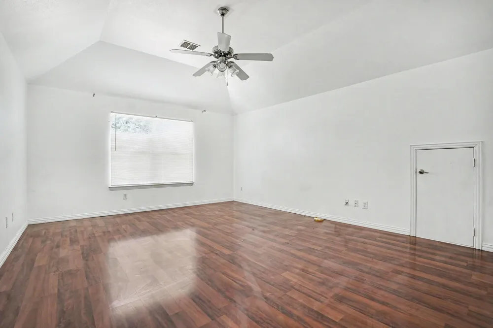 3023 Riverwood Lane Grand Prairie, TX 75052