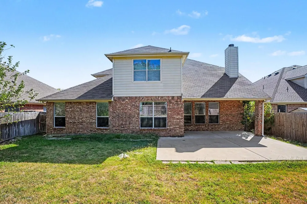 3023 Riverwood Lane Grand Prairie, TX 75052