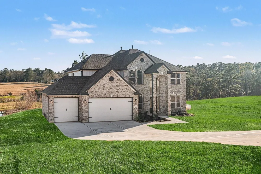9610 Moss Rose Willis, TX 77378