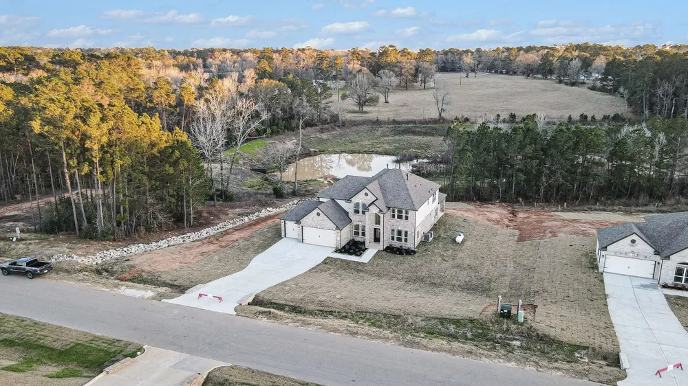 9610 Moss Rose Willis, TX 77378