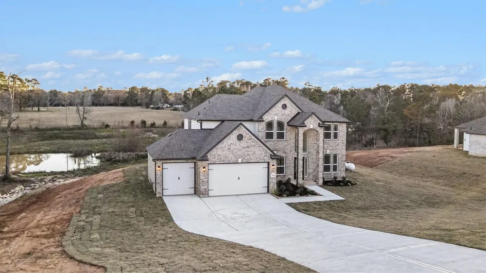 9610 Moss Rose Willis, TX 77378