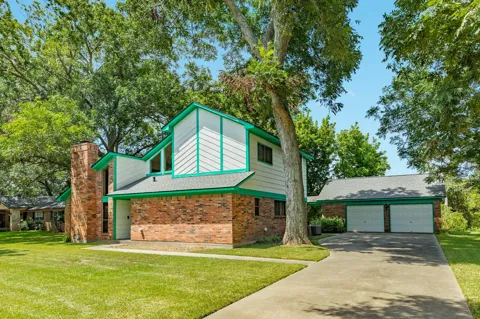 204 Sleepy Hollow Drive