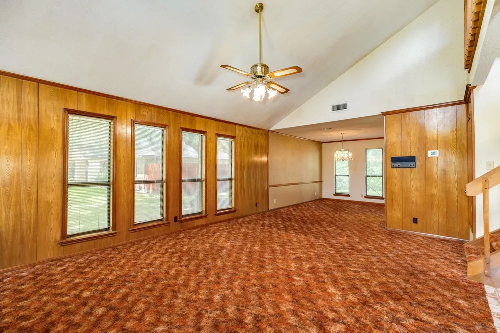 204 Sleepy Hollow Drive Lake Jackson, TX 77566