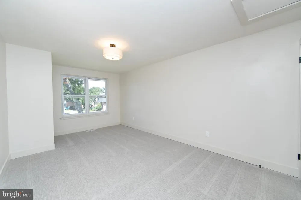 2040 HARBOUR DRIVE Palmyra, NJ 08065
