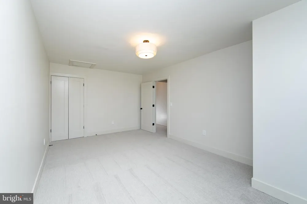 2040 HARBOUR DRIVE Palmyra, NJ 08065