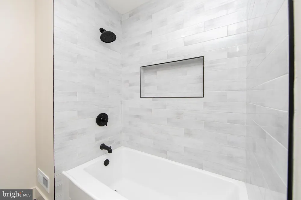 2040 HARBOUR DRIVE Palmyra, NJ 08065