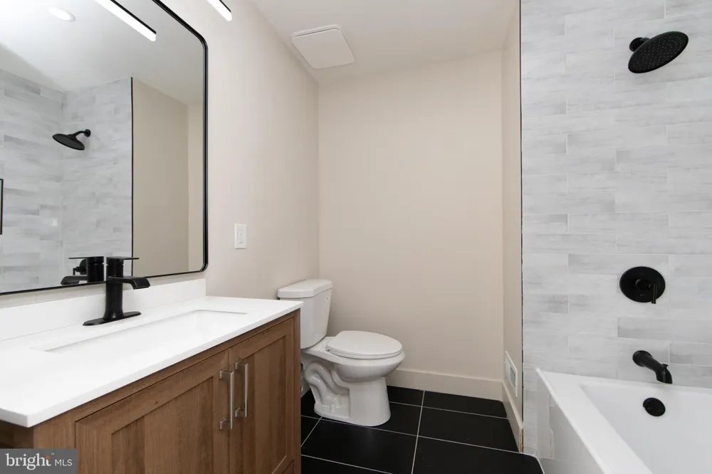 2040 HARBOUR DRIVE Palmyra, NJ 08065