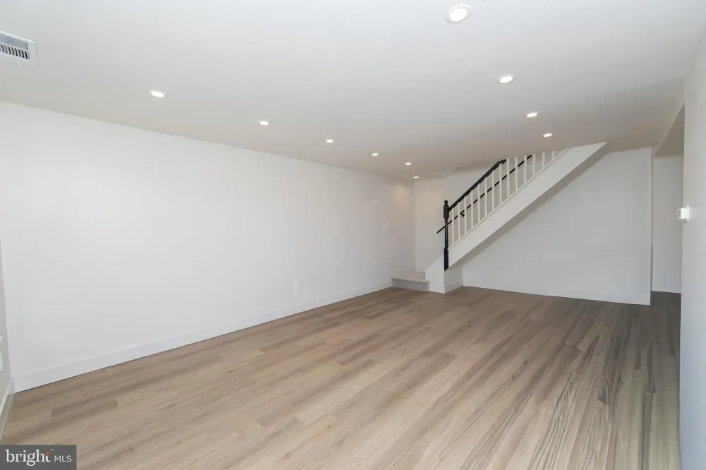 2040 HARBOUR DRIVE Palmyra, NJ 08065