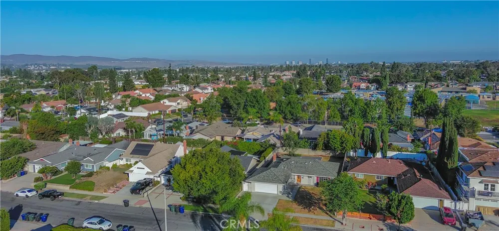 23051 Cavanaugh Road Lake Forest, CA 92630