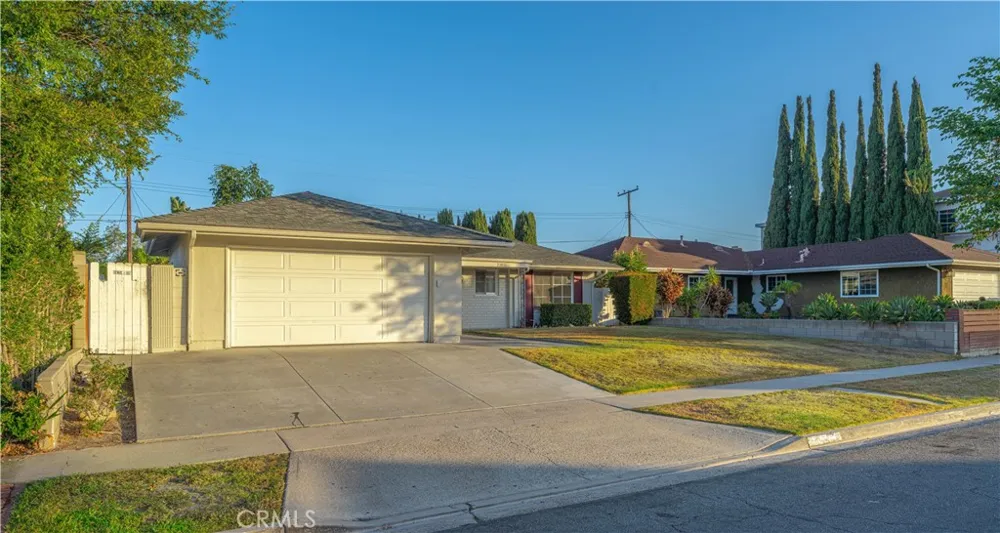 23051 Cavanaugh Road Lake Forest, CA 92630