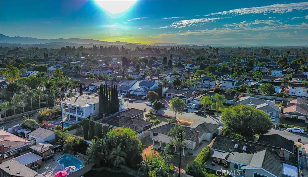 23051 Cavanaugh Road Lake Forest, CA 92630