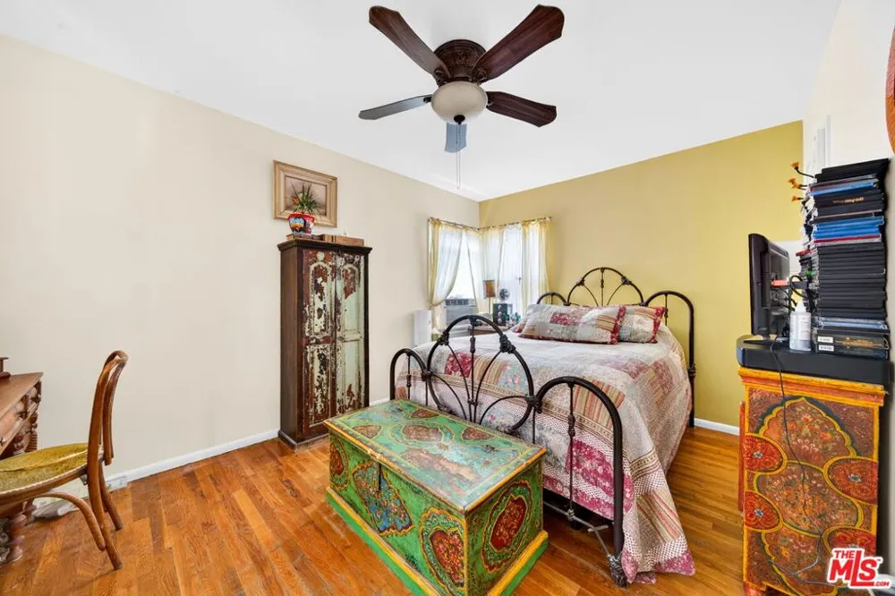 10796 Galvin Street Culver City, CA 90230