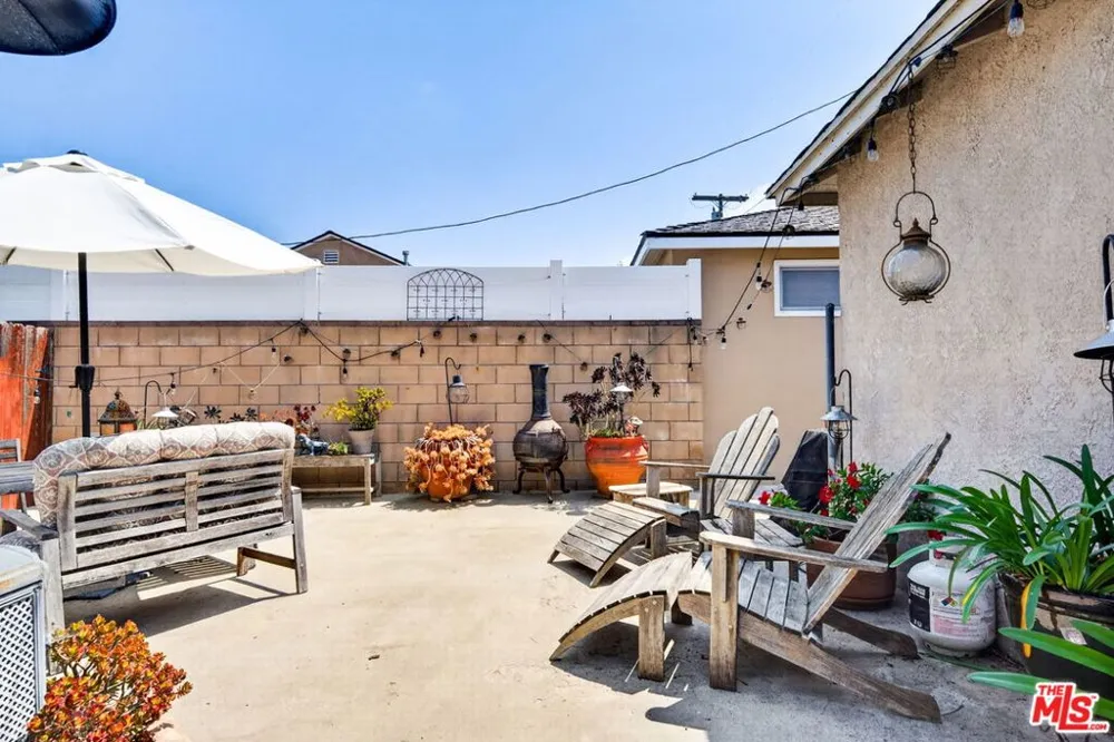 10796 Galvin Street Culver City, CA 90230