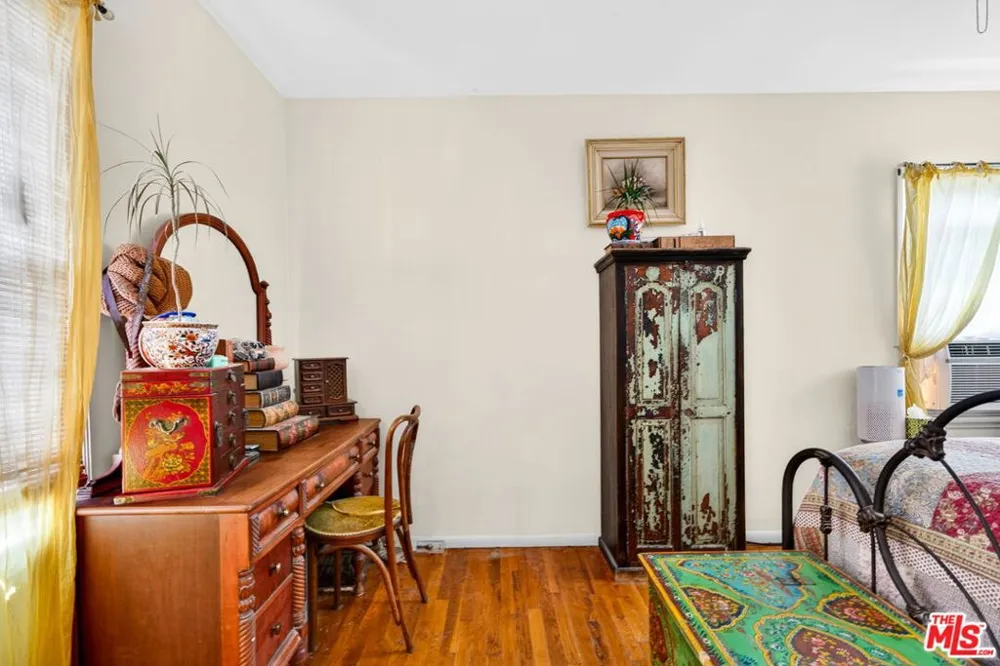 10796 Galvin Street Culver City, CA 90230