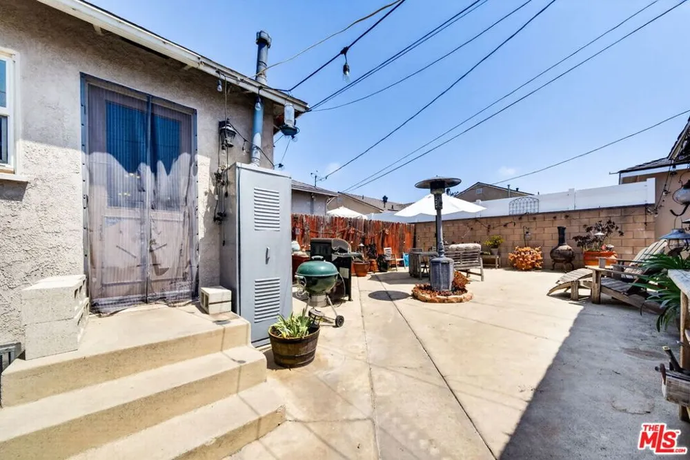 10796 Galvin Street Culver City, CA 90230