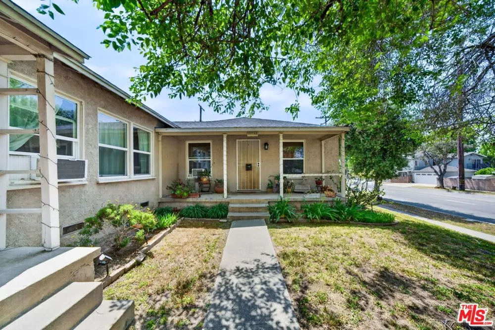 10796 Galvin Street Culver City, CA 90230