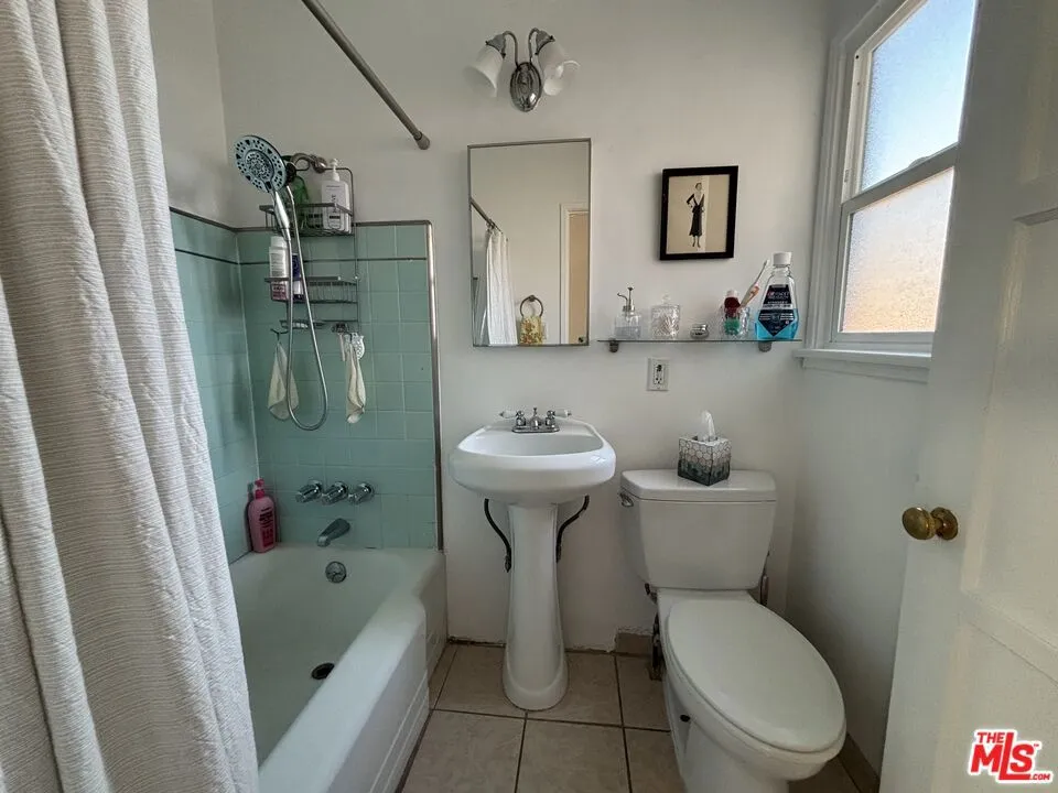 10796 Galvin Street Culver City, CA 90230