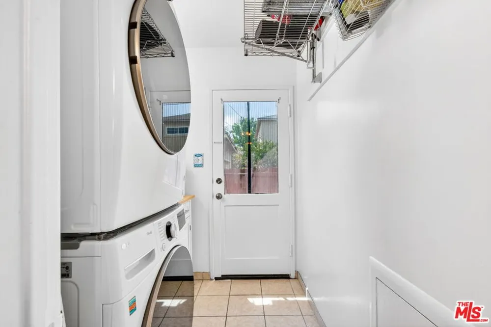 10796 Galvin Street Culver City, CA 90230
