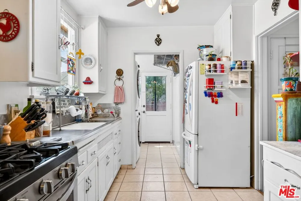 10796 Galvin Street Culver City, CA 90230