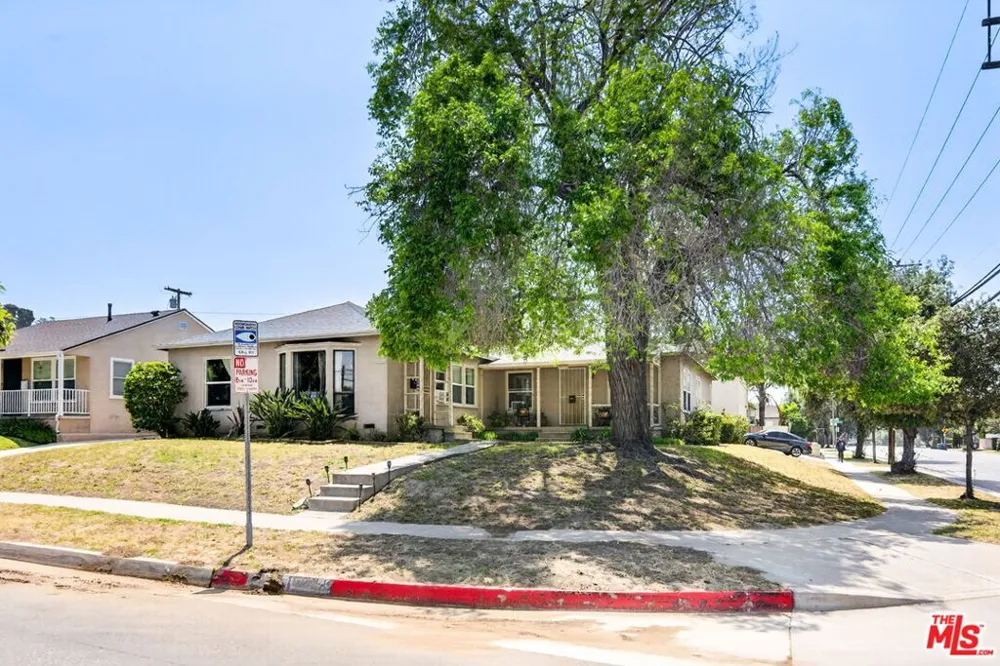 10796 Galvin Street Culver City, CA 90230