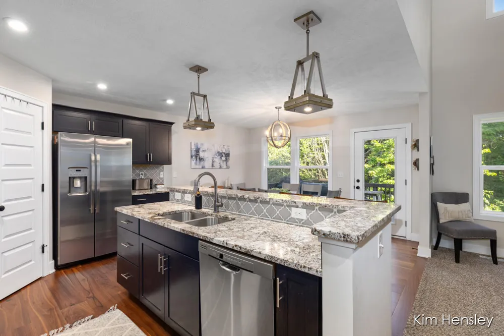 9413 Sunset Ridge Drive NE Rockford, MI 49341
