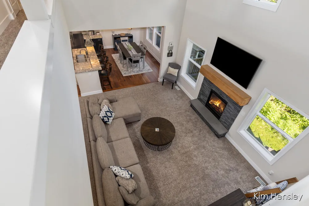 9413 Sunset Ridge Drive NE Rockford, MI 49341