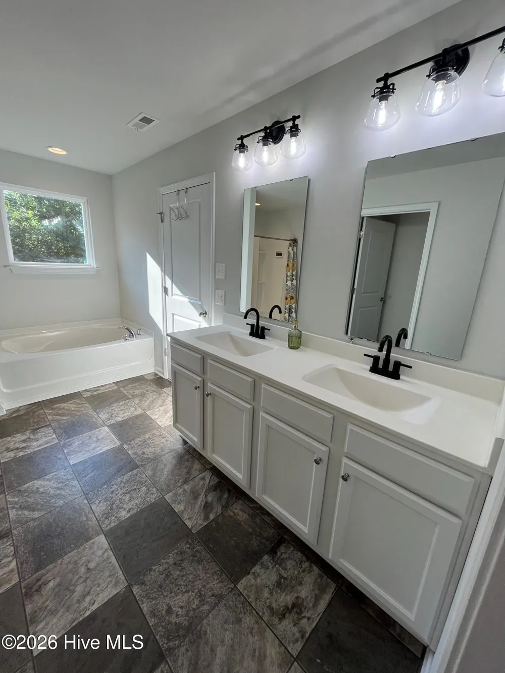751 Stradleigh Court Leland, NC 28451