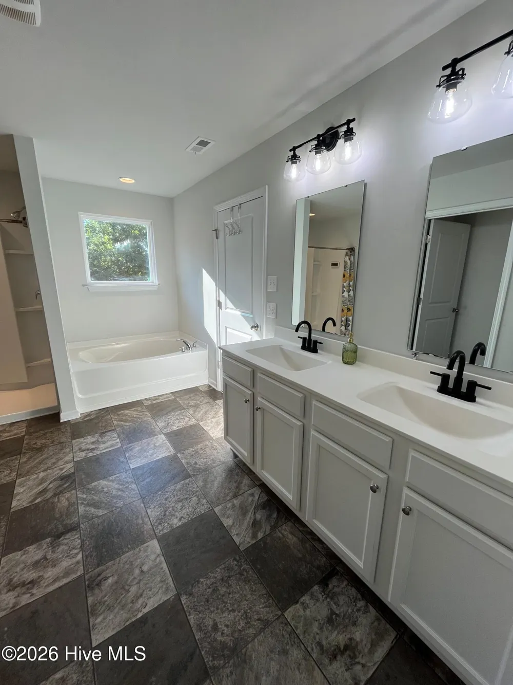 751 Stradleigh Court Leland, NC 28451