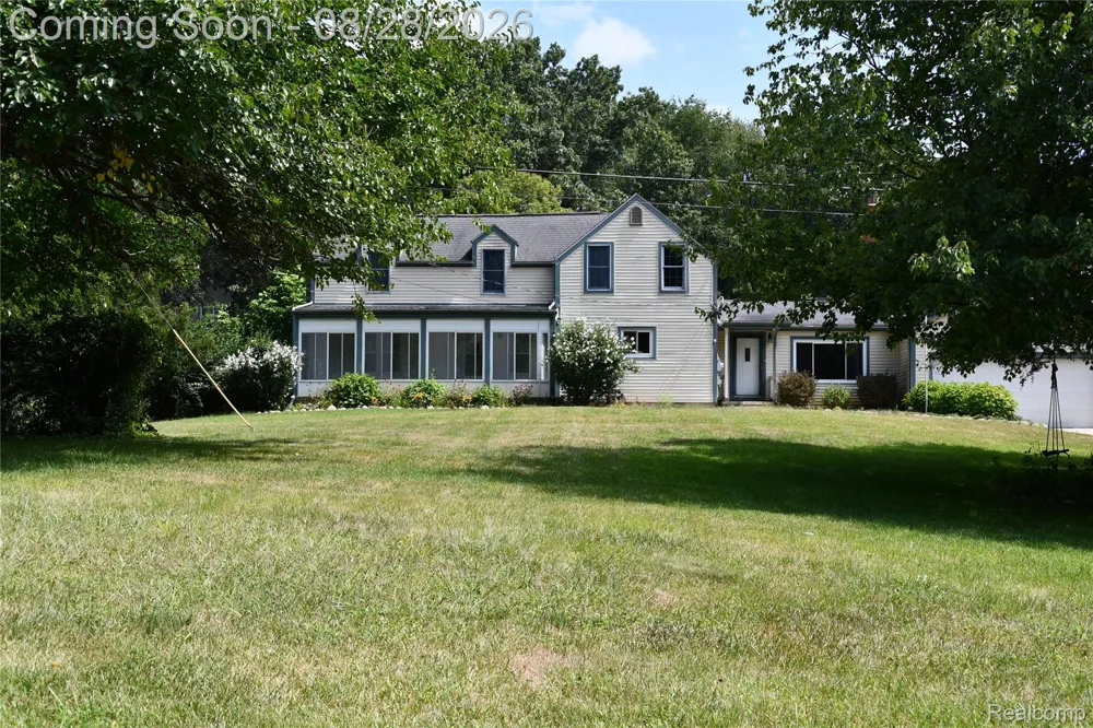 9039 Peer Road Green Oak Township, MI 48178