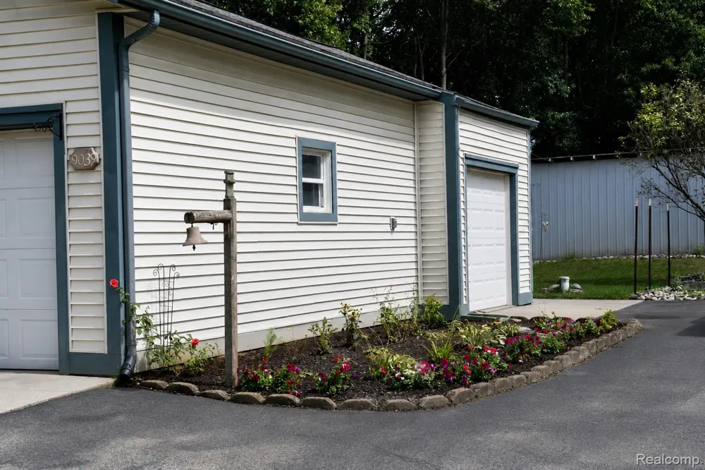 9039 Peer Road Green Oak Township, MI 48178