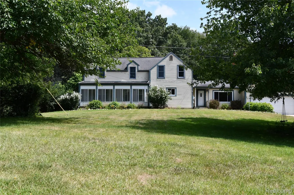 9039 Peer Road Green Oak Township, MI 48178