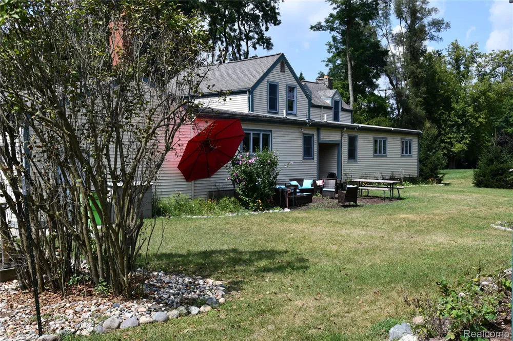 9039 Peer Road Green Oak Township, MI 48178