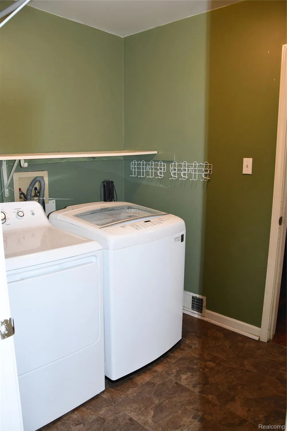 9039 Peer Road Green Oak Township, MI 48178