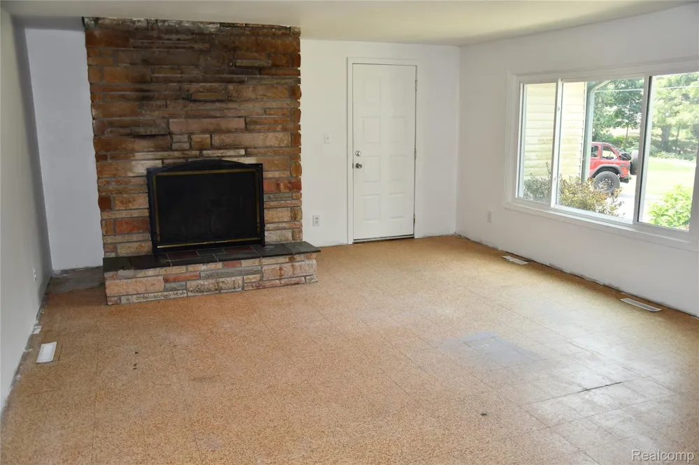 9039 Peer Road Green Oak Township, MI 48178