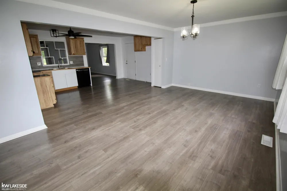 21181 24 Mile Road Macomb Township, MI 48042