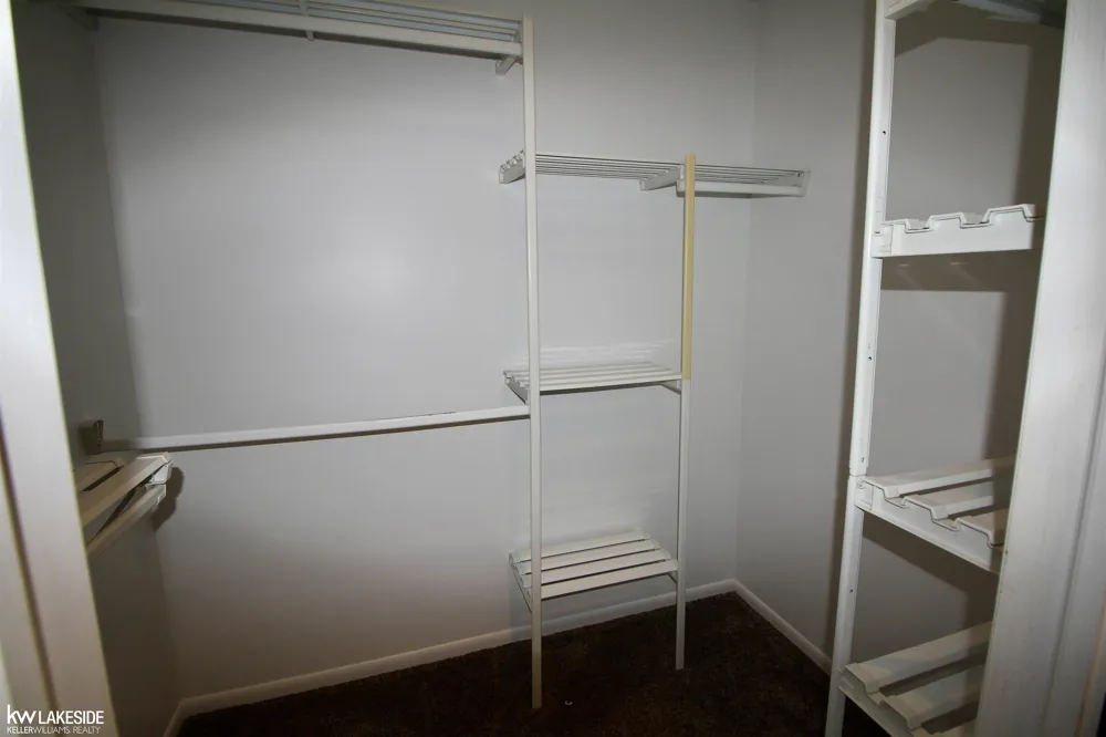 21181 24 Mile Road Macomb Township, MI 48042