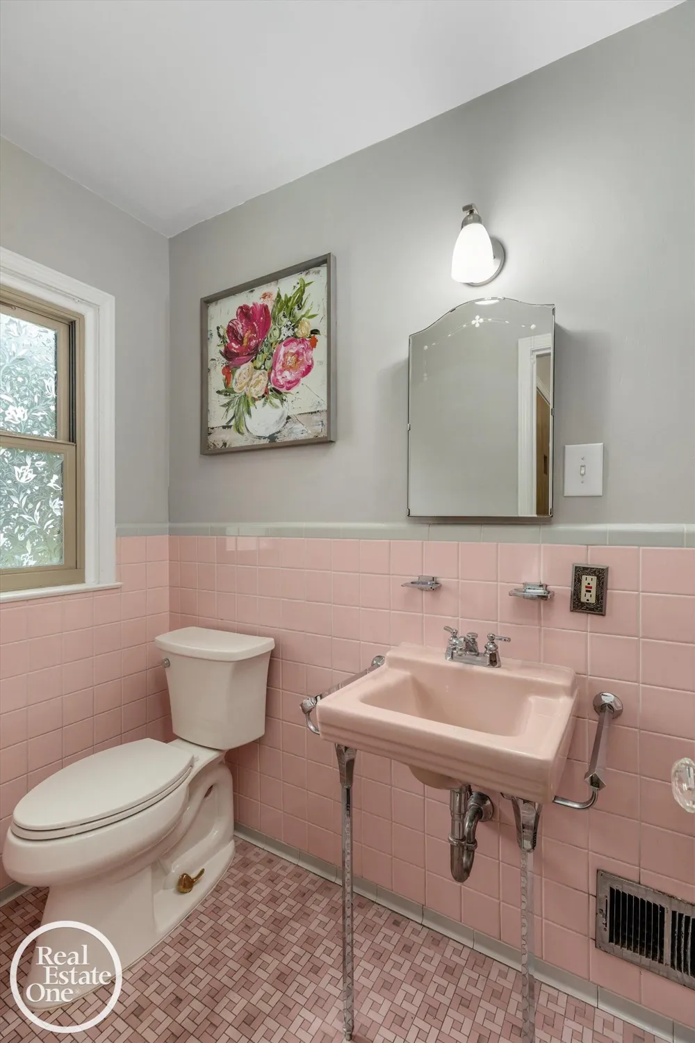715 S Renaud Road Grosse Pointe Woods City, MI 48236
