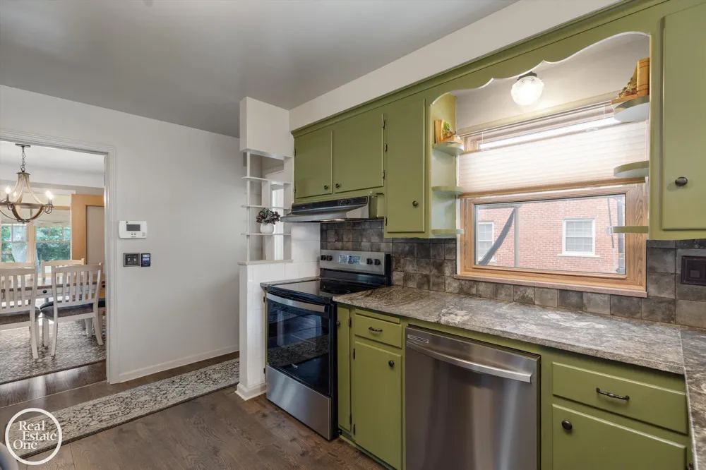 715 S Renaud Road Grosse Pointe Woods City, MI 48236