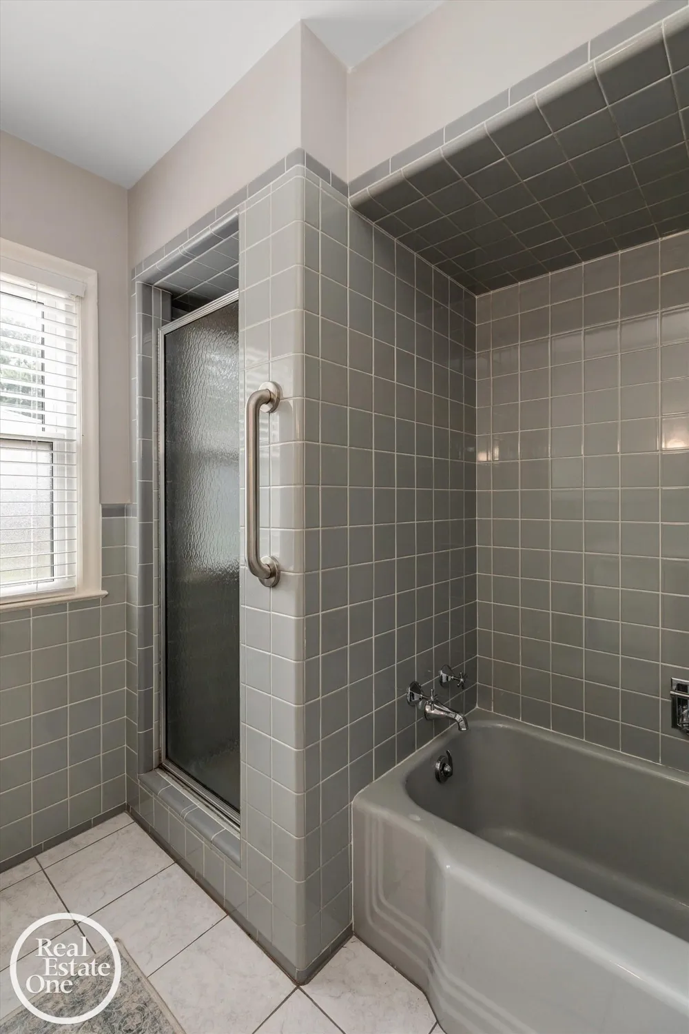 715 S Renaud Road Grosse Pointe Woods City, MI 48236