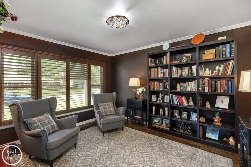 715 S Renaud Road Grosse Pointe Woods City, MI 48236