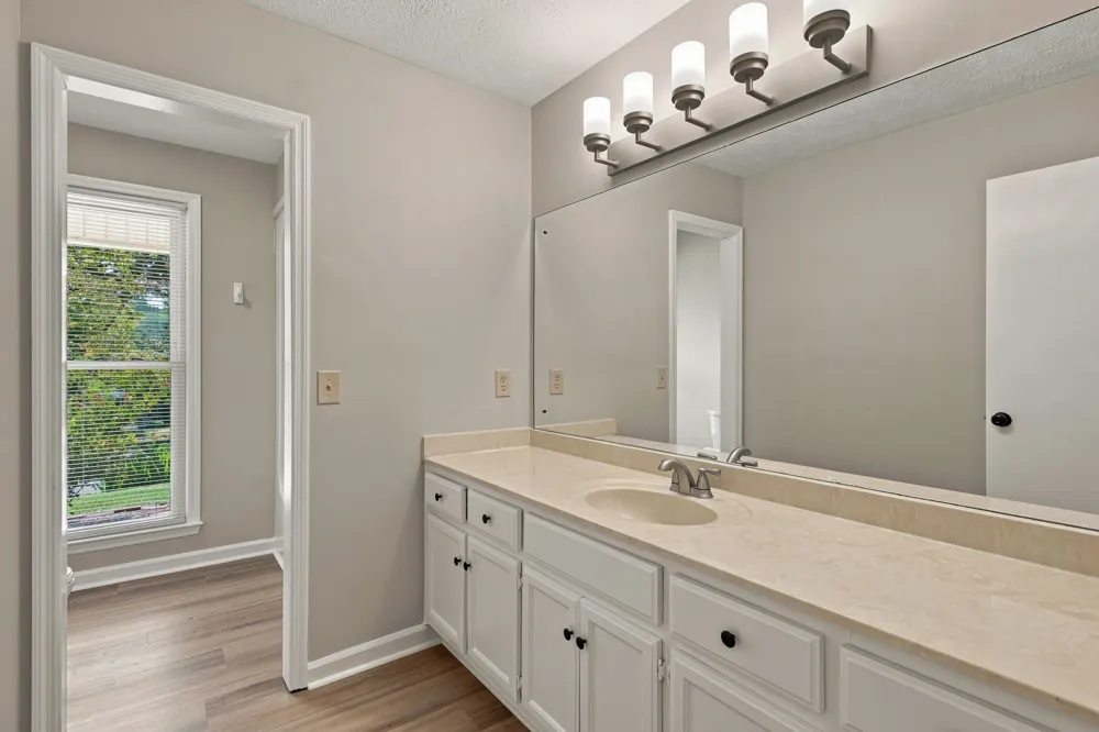 5159 Saundersville Rd Old Hickory, TN 37138