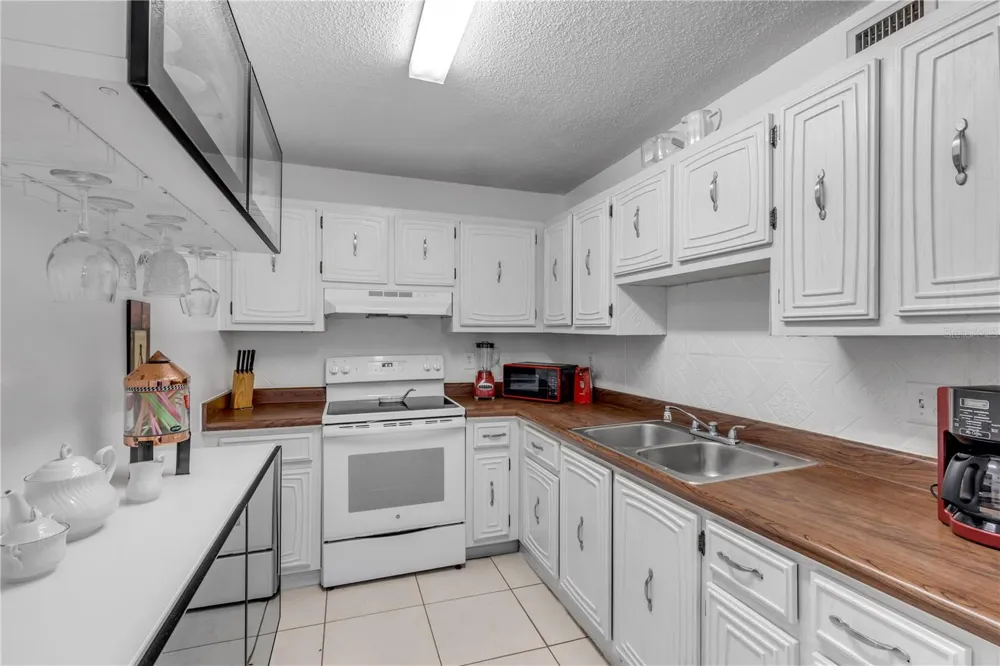 2711 HALIFAX AVENUE #372 Daytona Beach, FL 32118