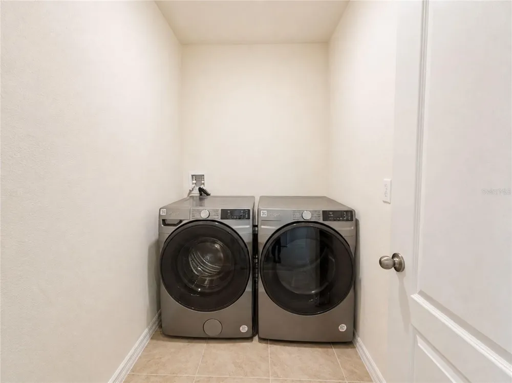 869 AMBLESIDE DRIVE Haines City, FL 33844