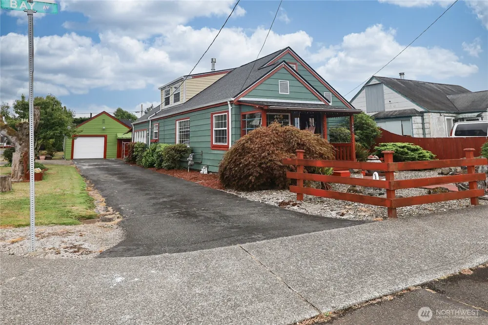 1401 Bay Avenue Aberdeen, WA 98520