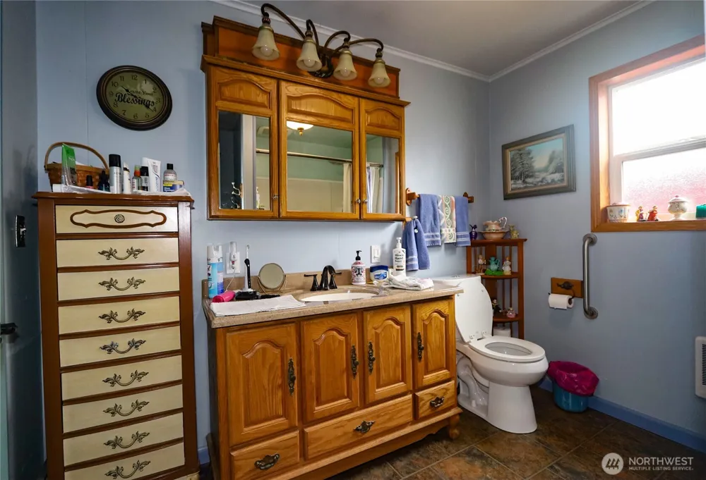 1401 Bay Avenue Aberdeen, WA 98520