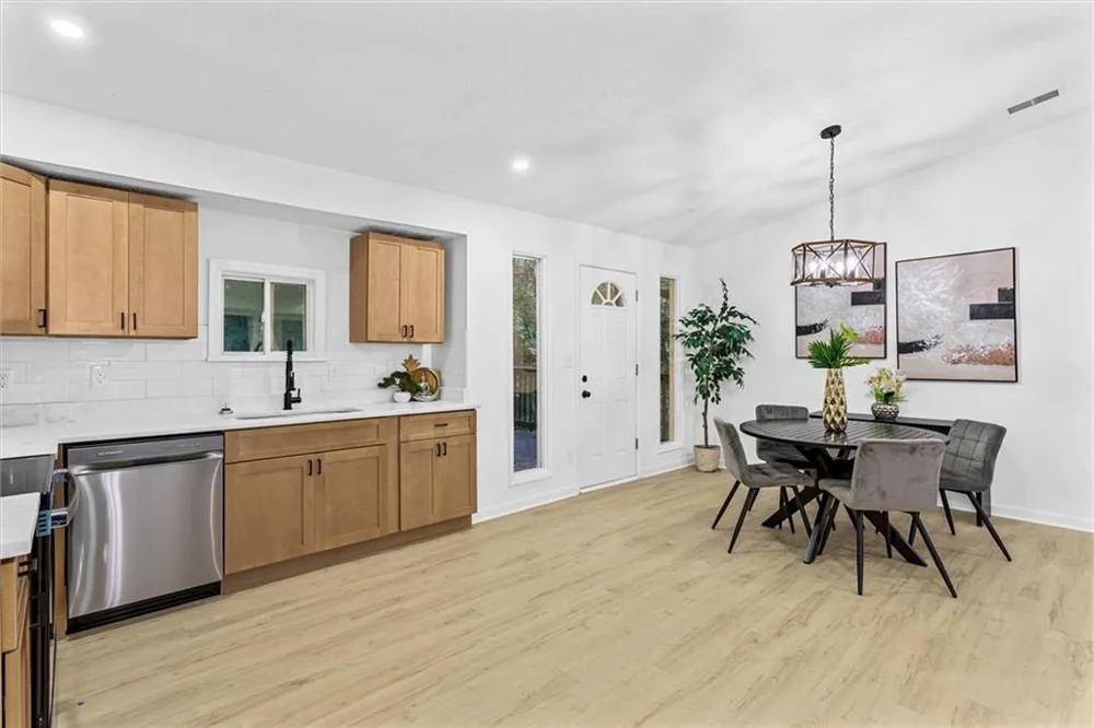 3044 Jami Ct Snellville, GA 30039
