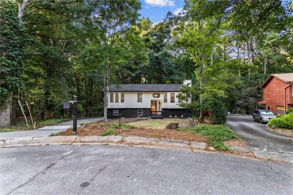 3044 Jami Ct Snellville, GA 30039